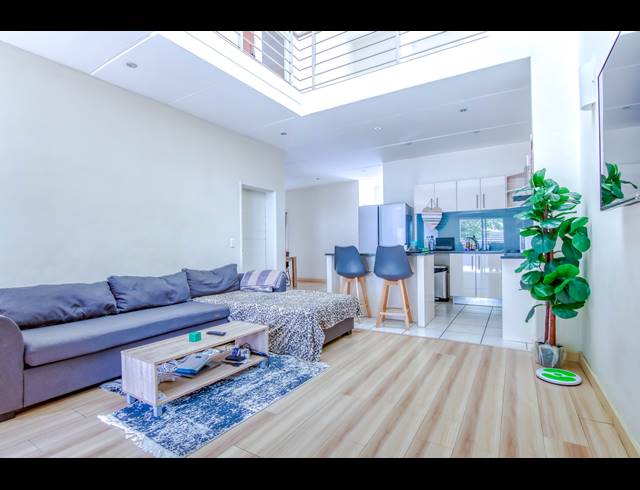 2 BEDROOM DUPLEX RENTED IN BRYANSTON